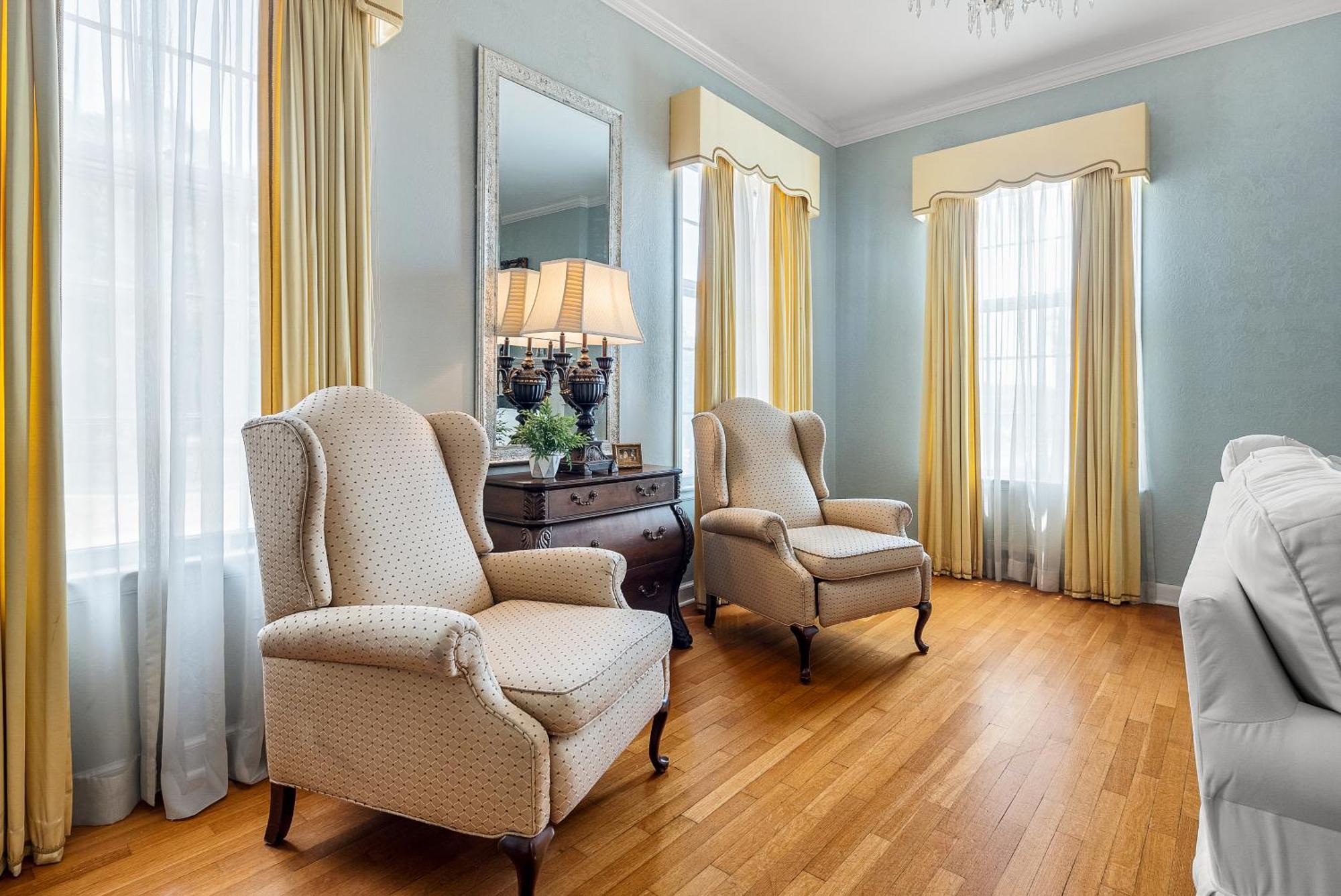 Beland Mansion-Blue Jay Suite! Форт-Смит Экстерьер фото