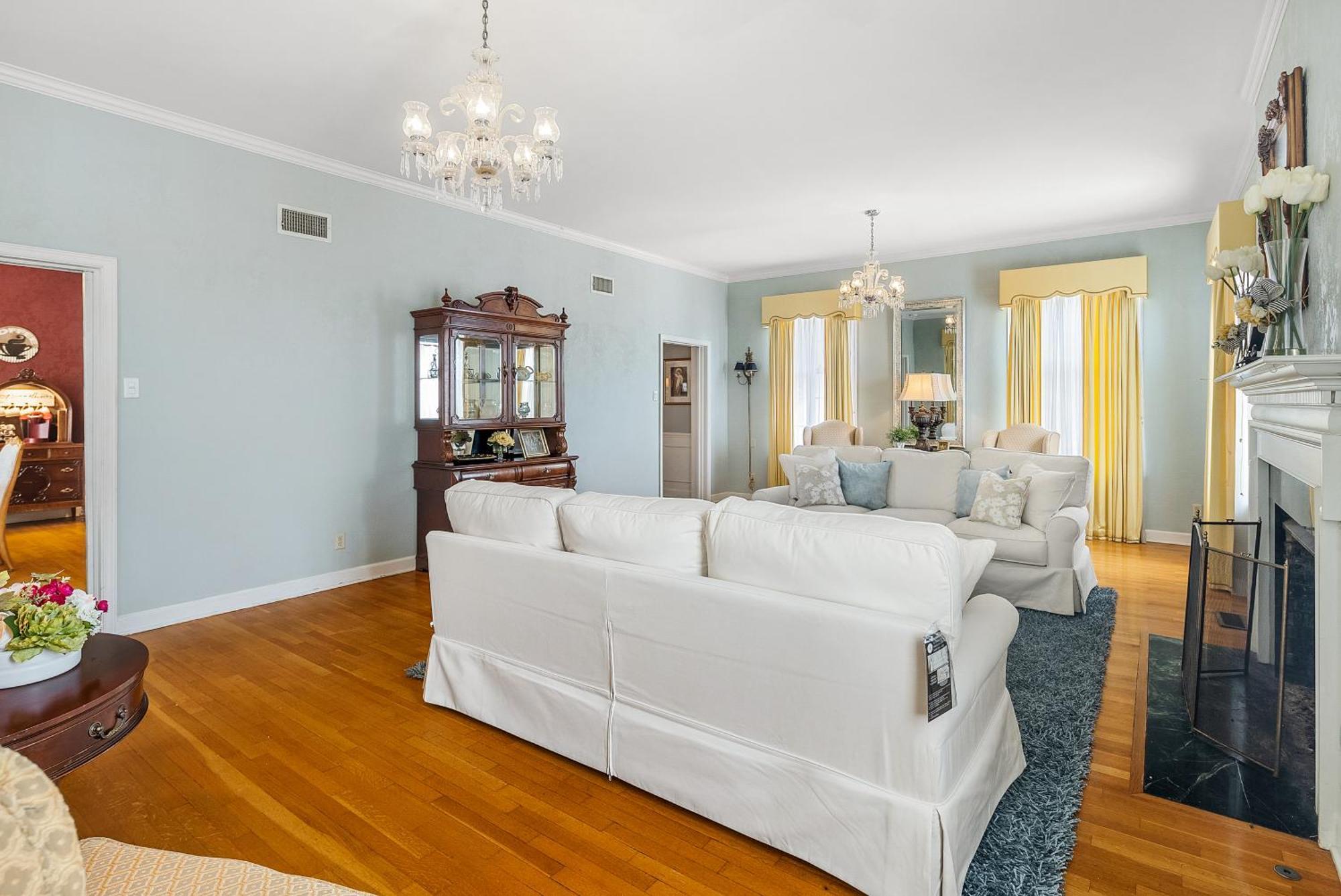Beland Mansion-Blue Jay Suite! Форт-Смит Экстерьер фото