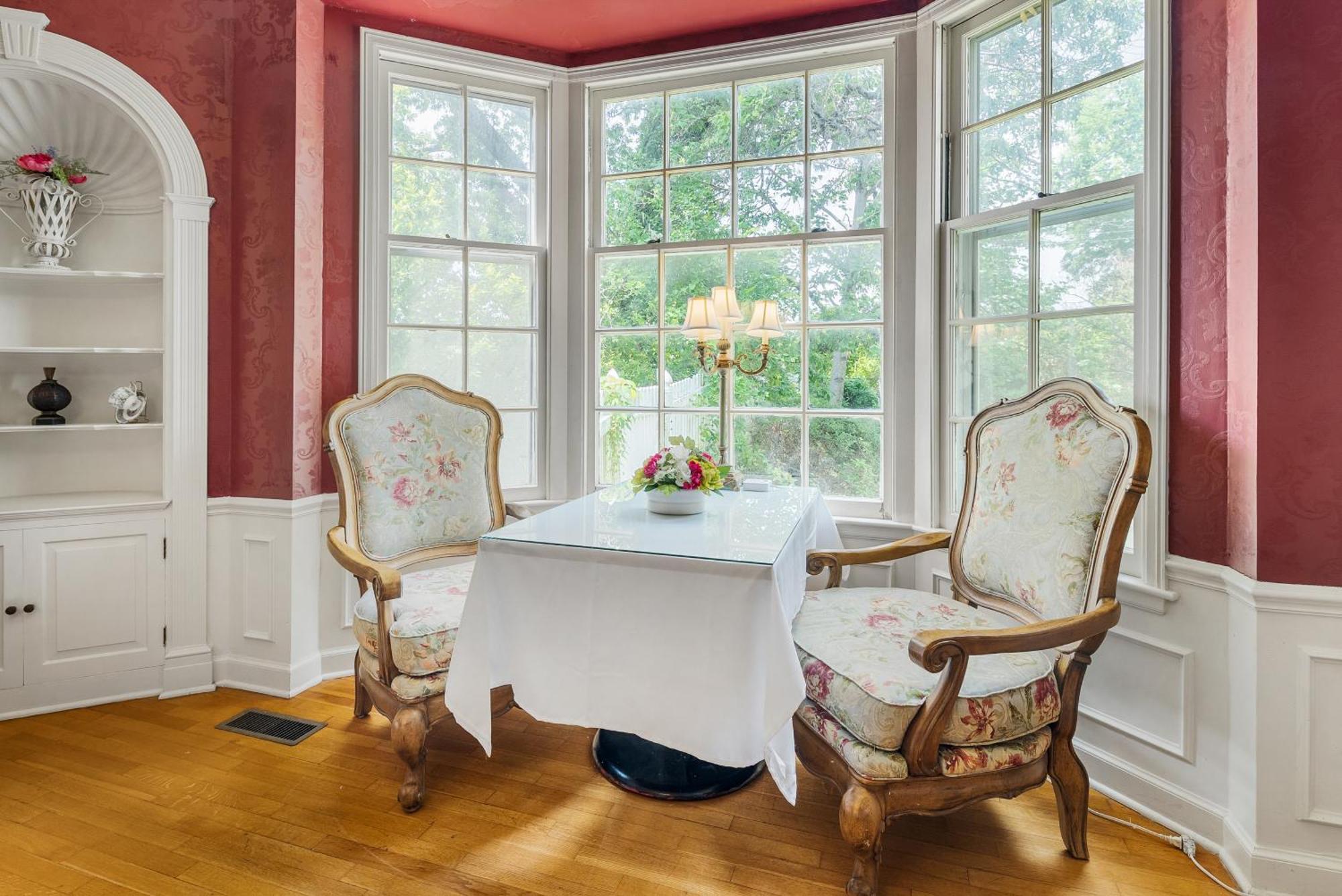 Beland Mansion-Blue Jay Suite! Форт-Смит Экстерьер фото